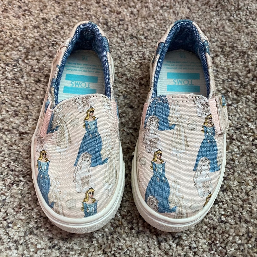 Sleeping Beauty Toms